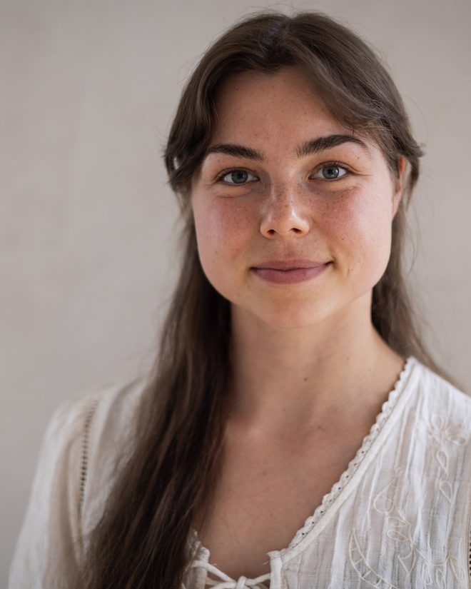 Emily Müller während einer Atembegleitung